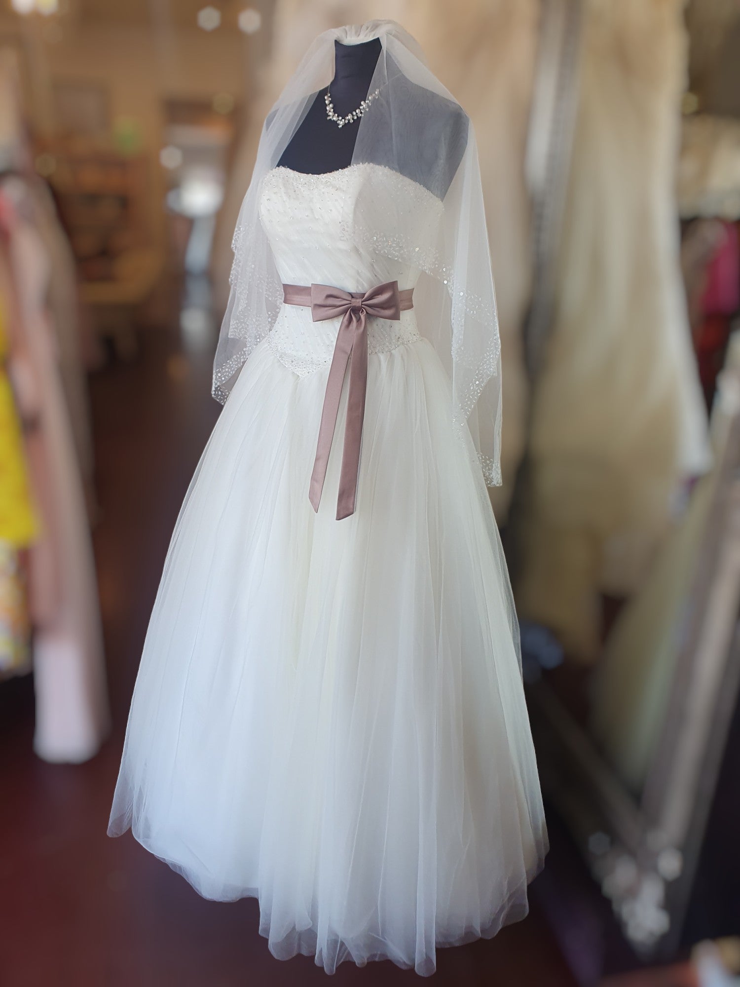 Aolisha Bridal Bride Wars Gown with Gloves and Veil