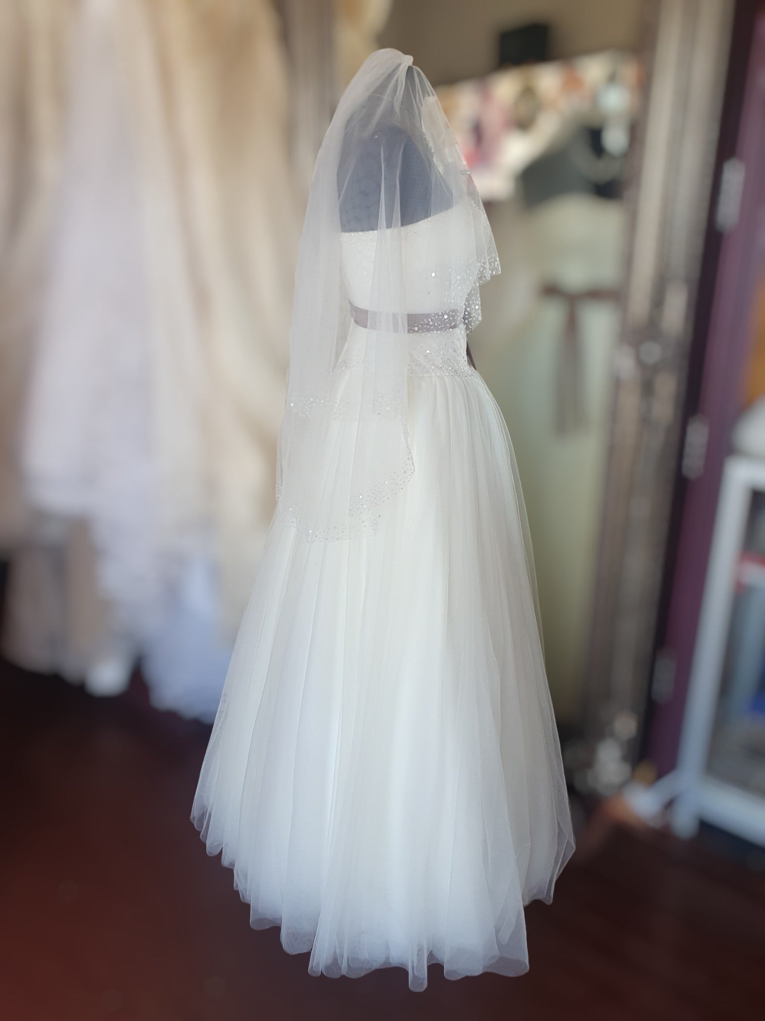 Aolisha Bridal Bride Wars Gown with Gloves and Veil