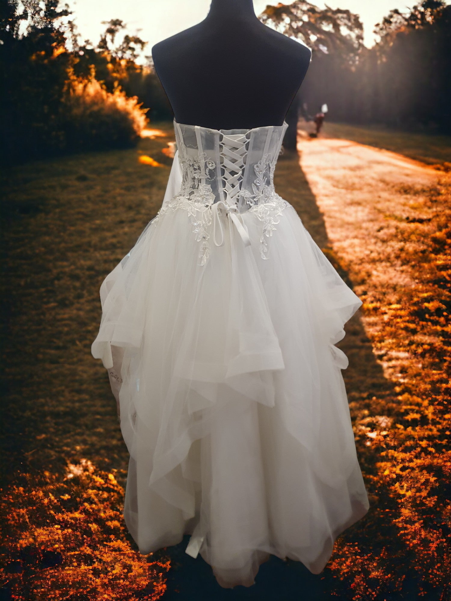Duo Man Qi Ballgown with Floral Embroidery
