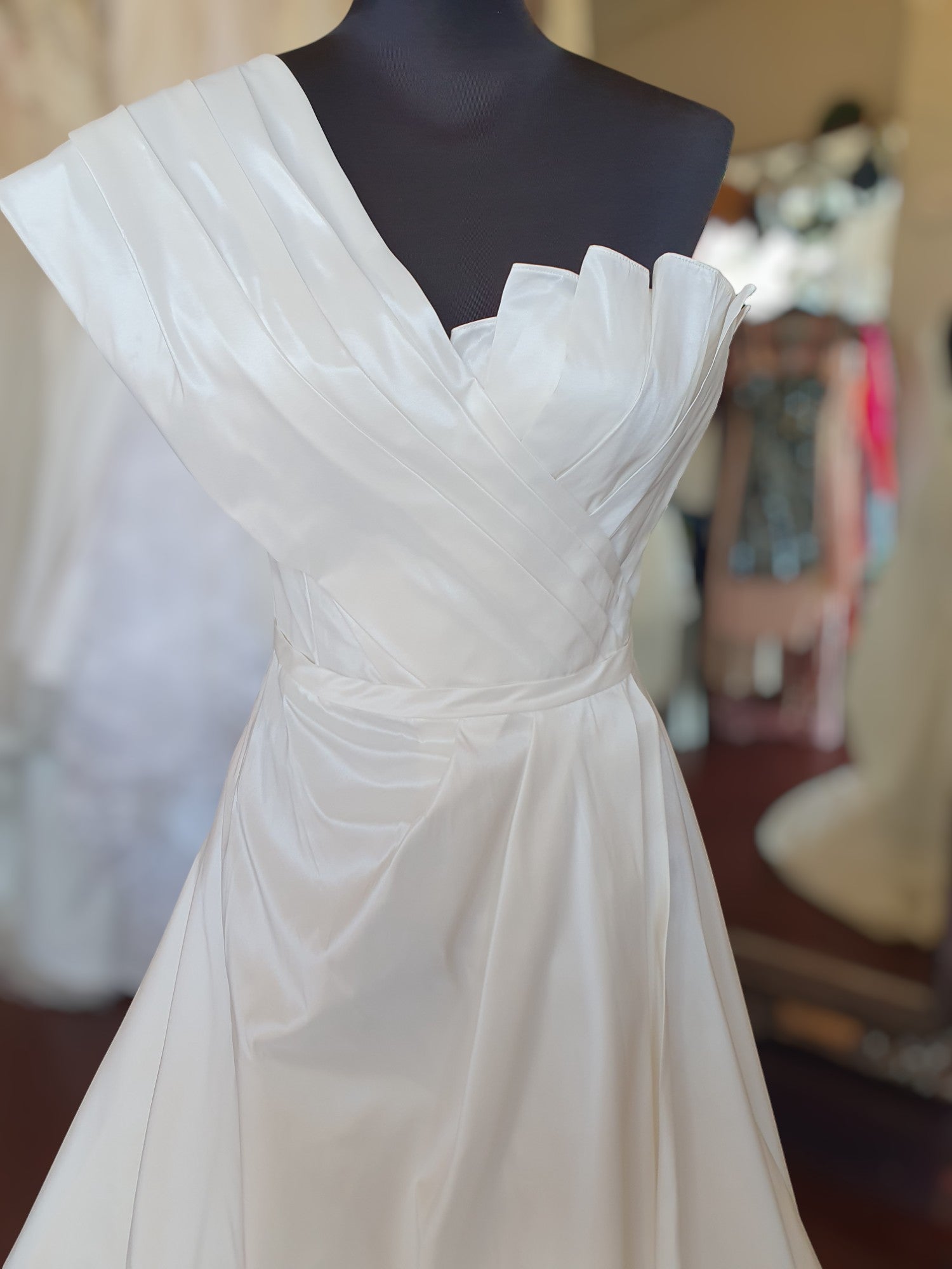 Eva Lendel Shell Gown