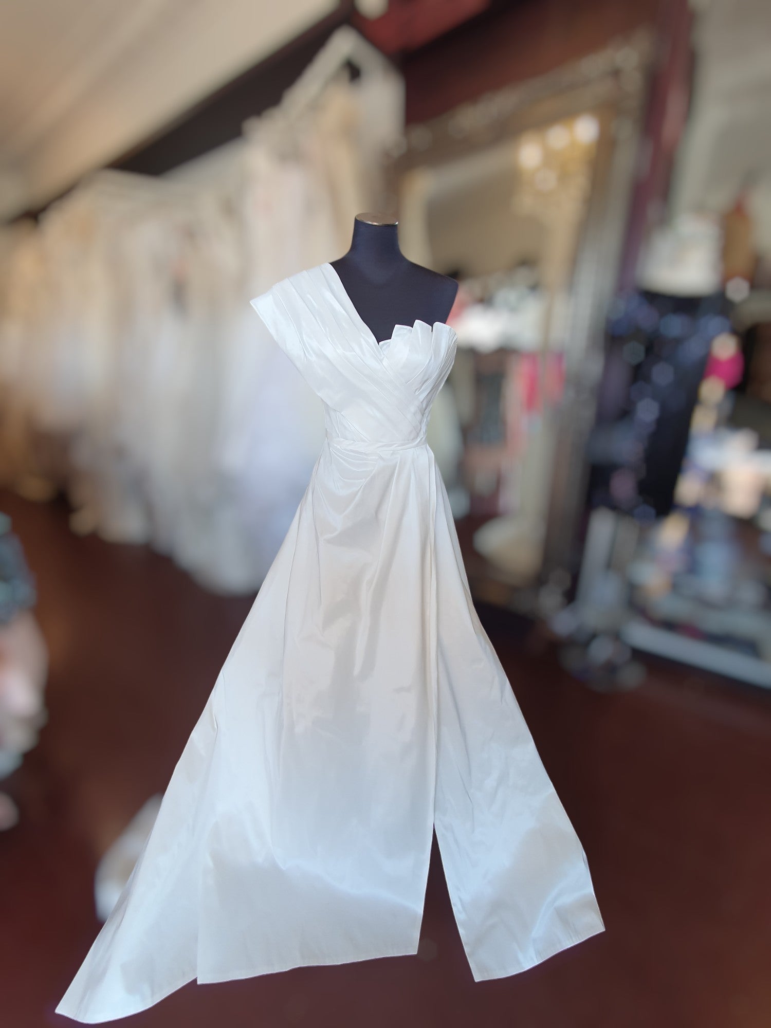 Eva Lendel Shell Gown