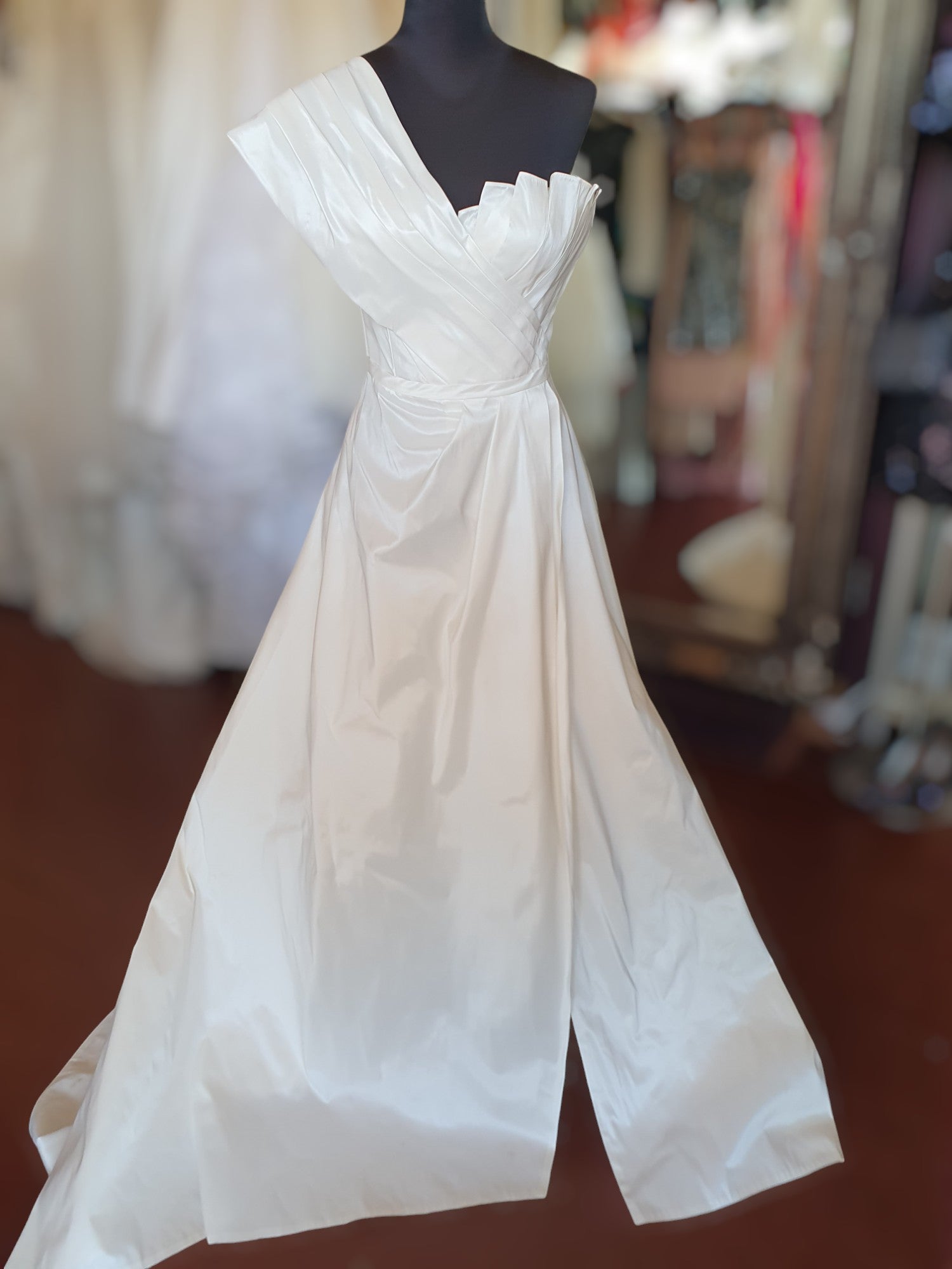 Eva Lendel Shell Gown
