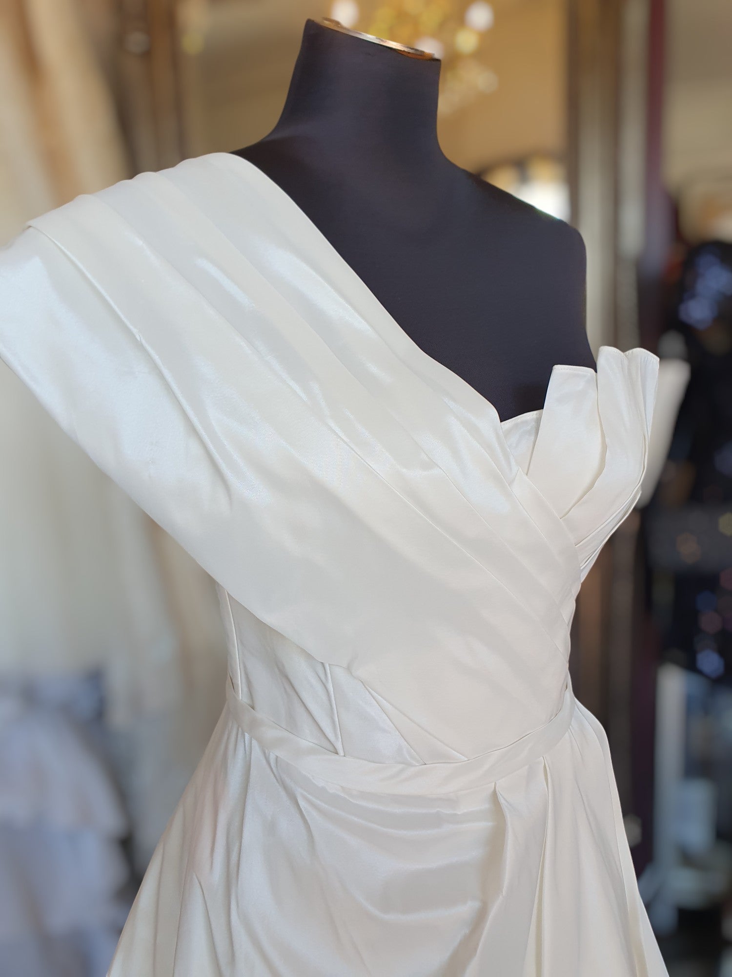Eva Lendel Shell Gown
