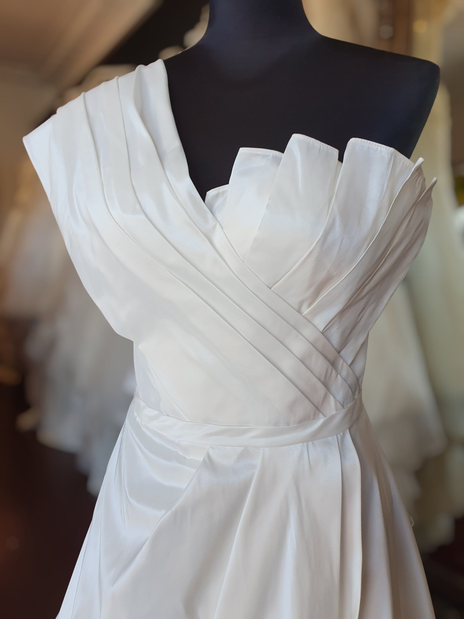 Eva Lendel Shell Gown