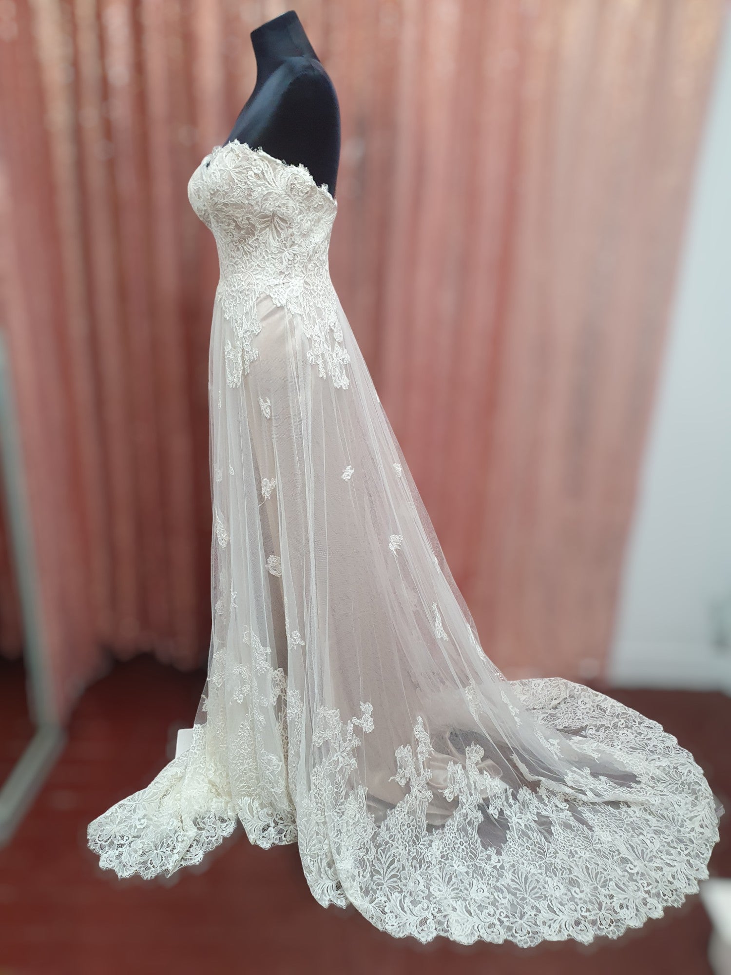 Stunning Tuscany Wedding Dress