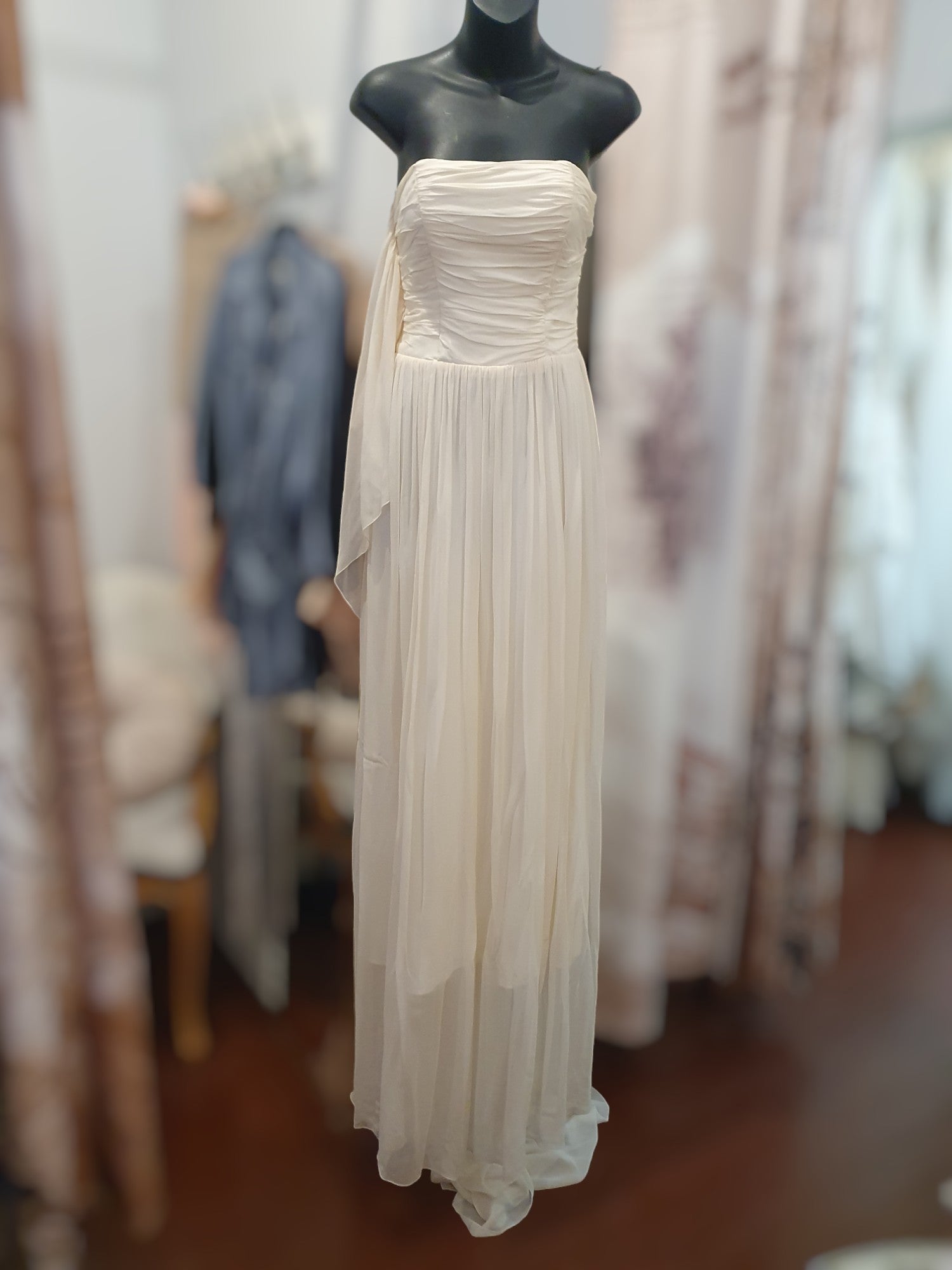 Size 8 Cream Chiffon Strapless Dress