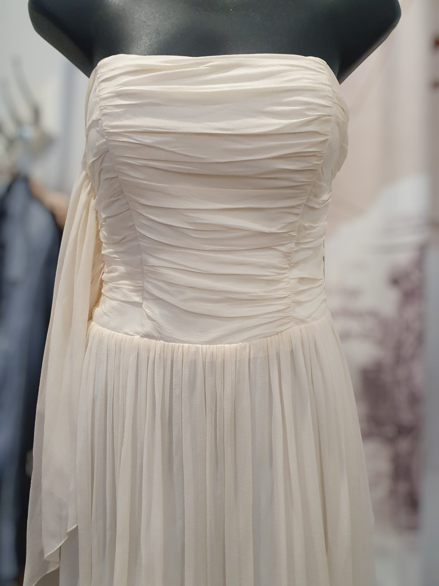 Size 8 Cream Chiffon Strapless Dress