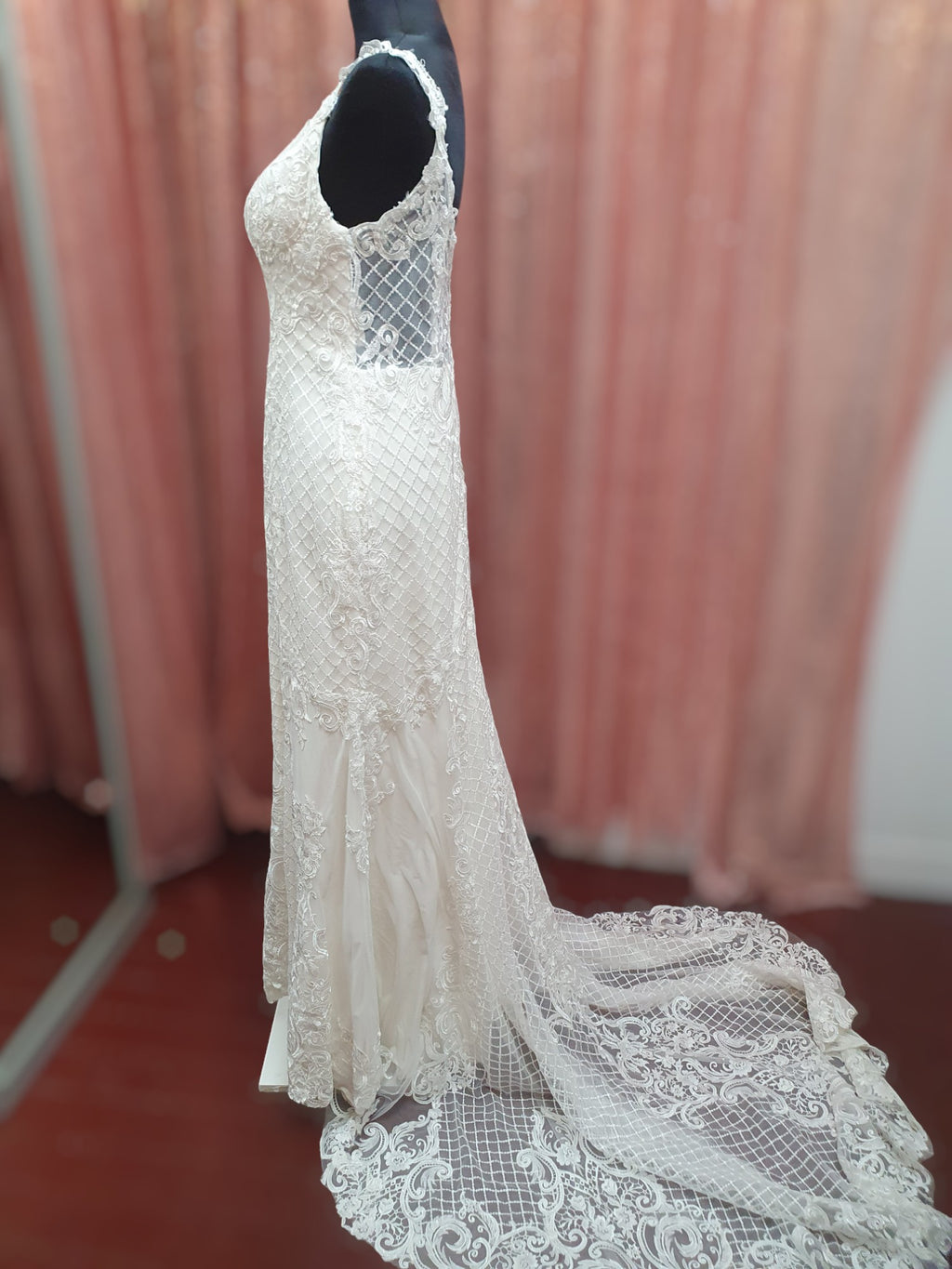 Madi Lane Lace Fitted Gown