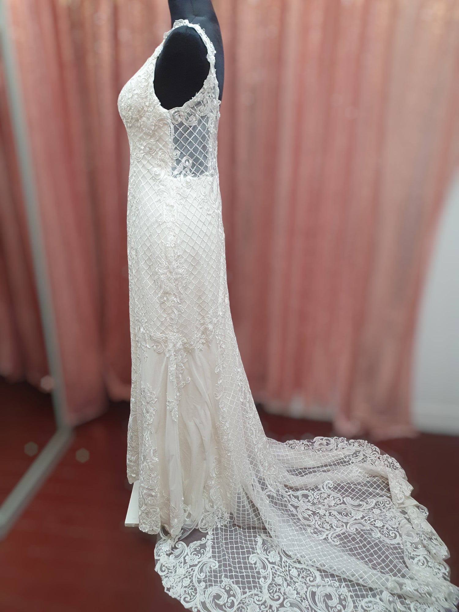 Madi Lane Lace Fitted Gown