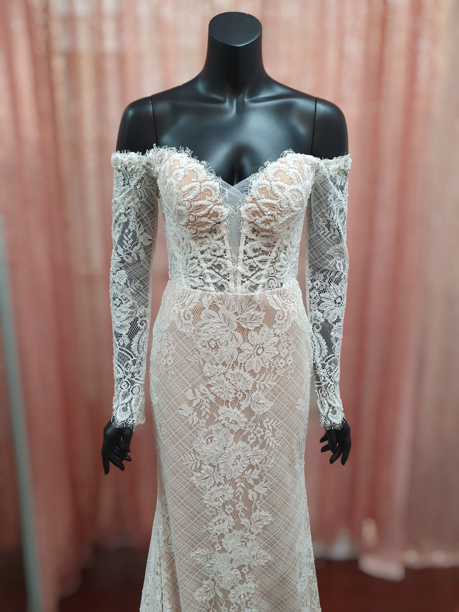 Custom Gown Size 6 Zanzis